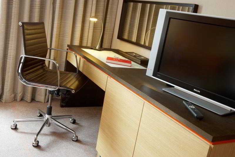 Best Western Plus The Quays Hotel Шеффілд Екстер'єр фото